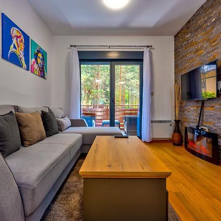 Vila Pekovic Green, Pine Trees View 2 Bedrooms Apartment Златибор Екстериор снимка