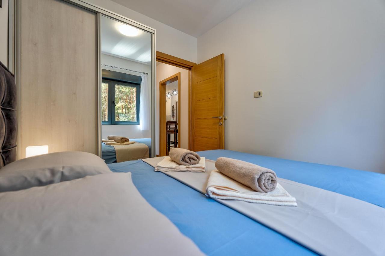 Vila Pekovic Green, Pine Trees View 2 Bedrooms Apartment Златибор Екстериор снимка