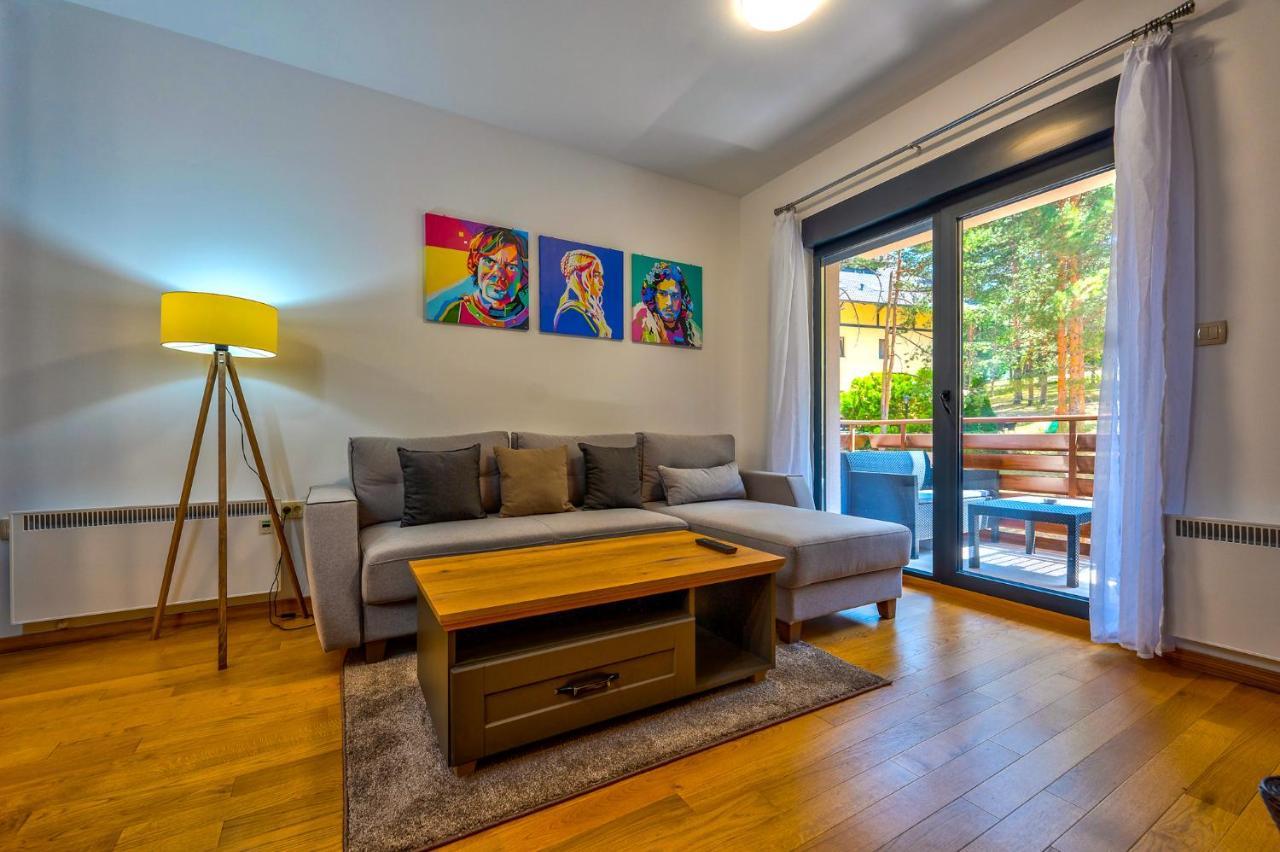 Vila Pekovic Green, Pine Trees View 2 Bedrooms Apartment Златибор Екстериор снимка