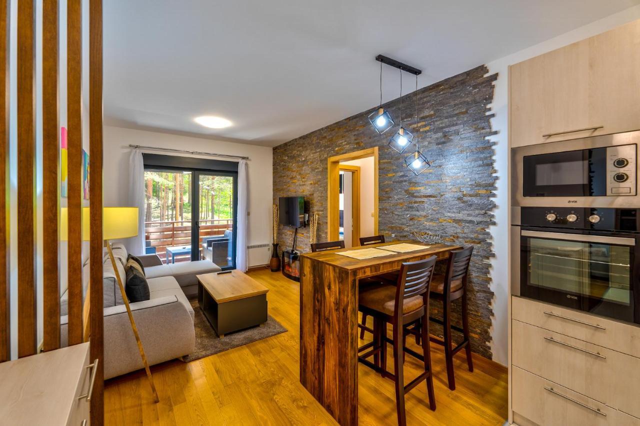 Vila Pekovic Green, Pine Trees View 2 Bedrooms Apartment Златибор Екстериор снимка