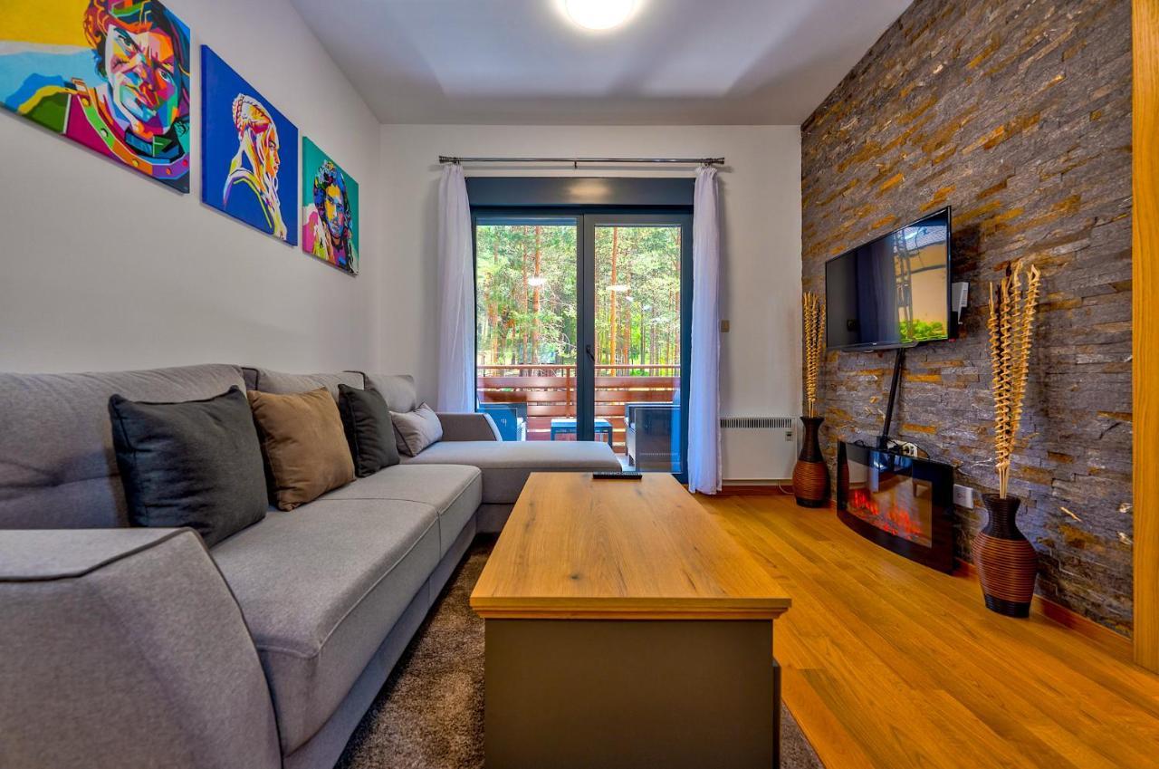 Vila Pekovic Green, Pine Trees View 2 Bedrooms Apartment Златибор Екстериор снимка